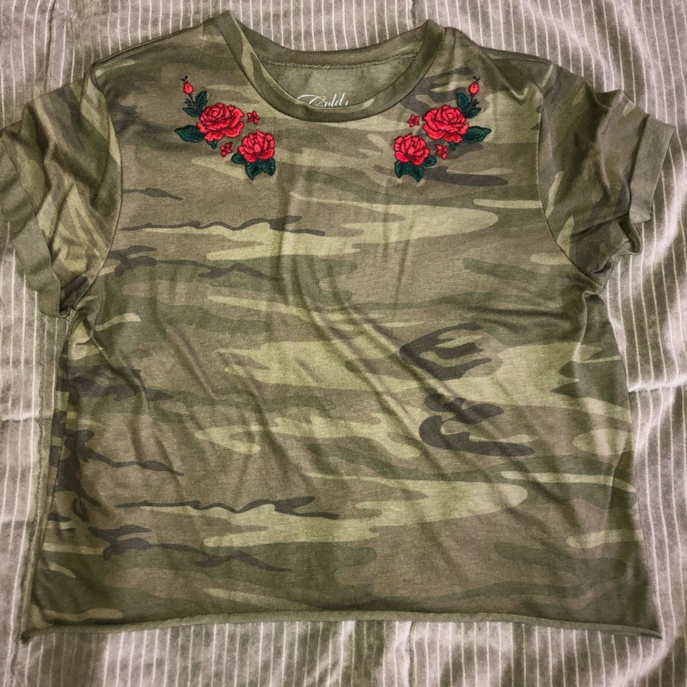 camo crop top